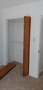 Building Photo - 2020 Elmhurst Ln