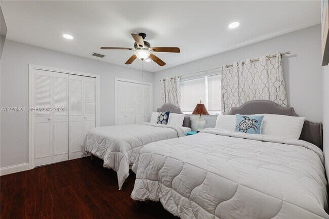 Building Photo - 11320 NW 35th Ct