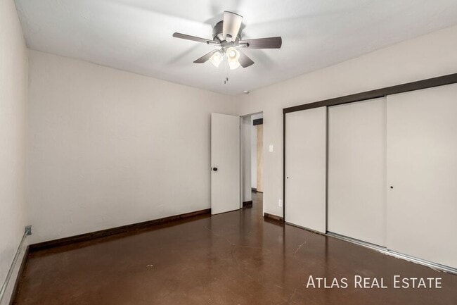 Building Photo - 224 W Montecito Ave