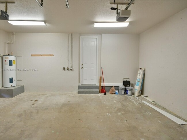 Building Photo - 8940 SW 228th Ln