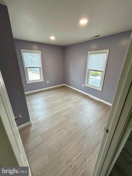 Building Photo - 34565 Main St