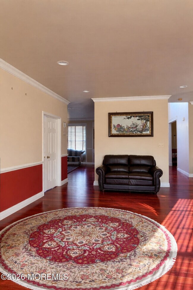 Building Photo - 8 Bennett Ct