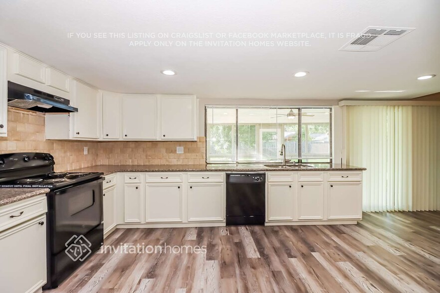 Building Photo - 2706 Pheasant Run
