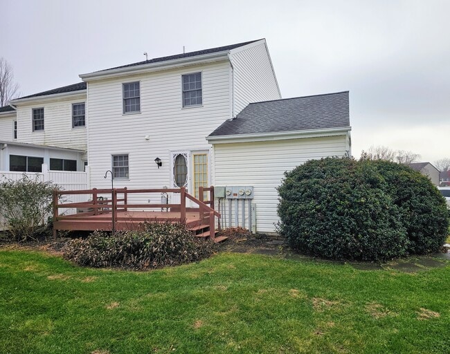 Building Photo - 88 Robinhill Dr