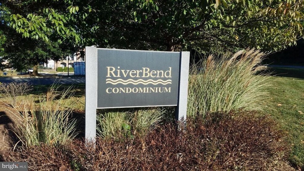 Building Photo - 46628 Drysdale Ter