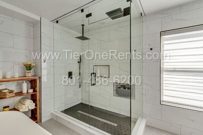 Building Photo - This property offers a NO DEPOSIT option a...