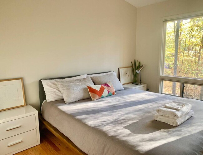 Building Photo - 603 Rock Creek Rd