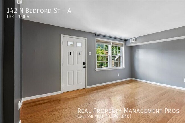 Building Photo - 142 N Bedford St