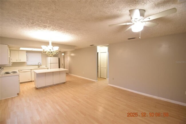 Building Photo - 5824 Grey St