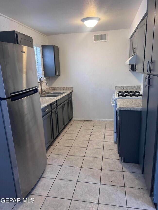 Building Photo - 11244 Wharf Cove Dr