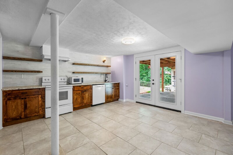 Building Photo - 512 River Rouge Dr