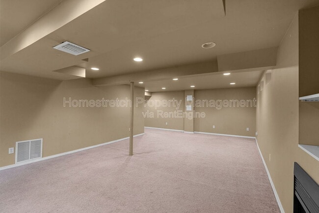 Building Photo - 11860 Shallowbrook Dr