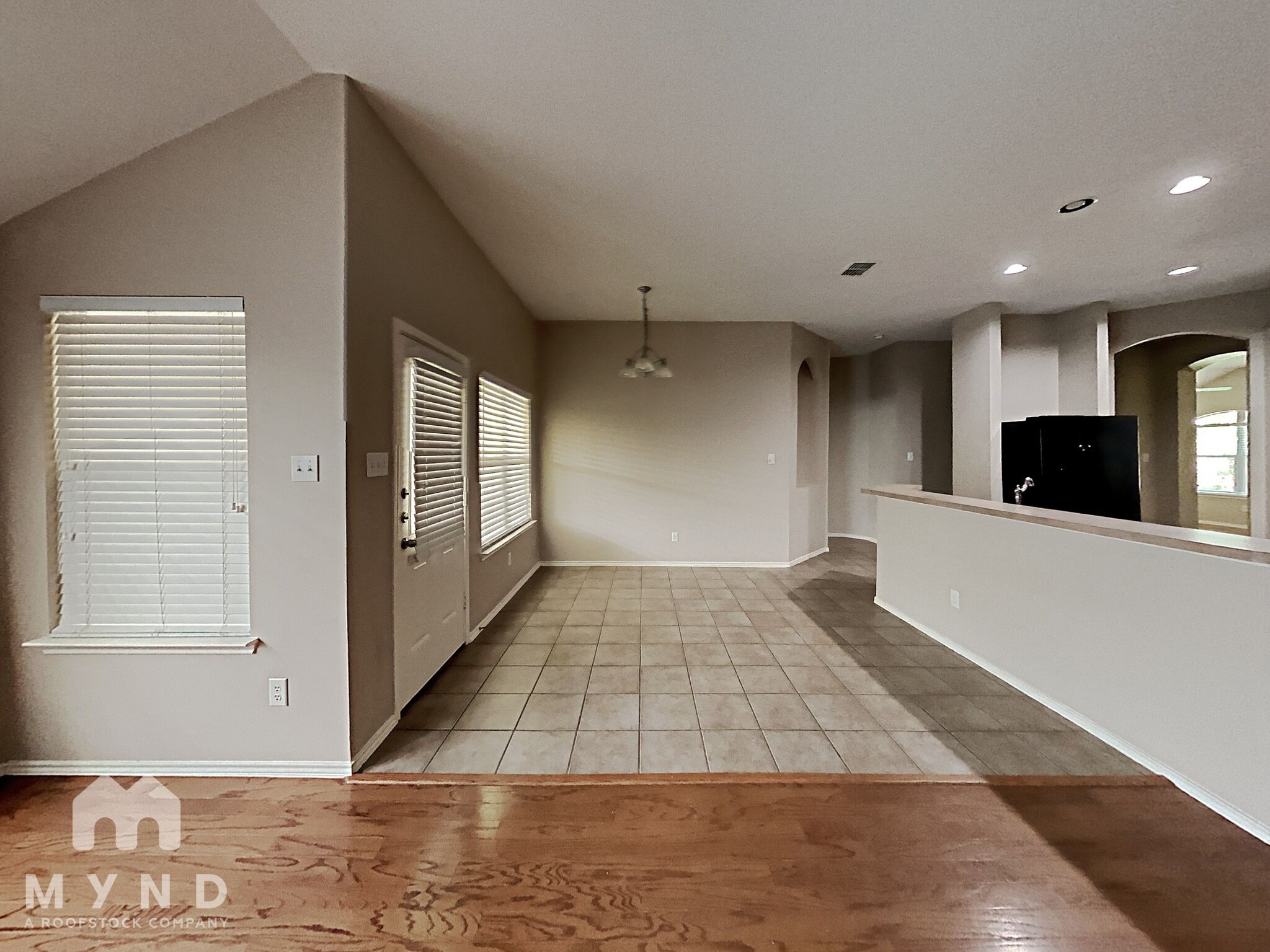 Building Photo - 1002 Camp Verde Dr