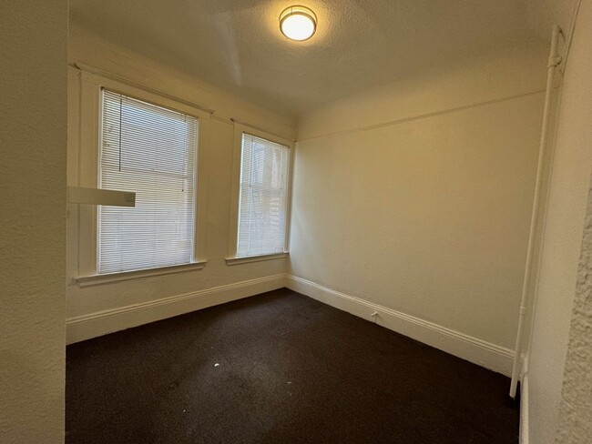 Building Photo - COZY 2 BEDROOM 1 BATH FOR RENT IN SAN FRAN...