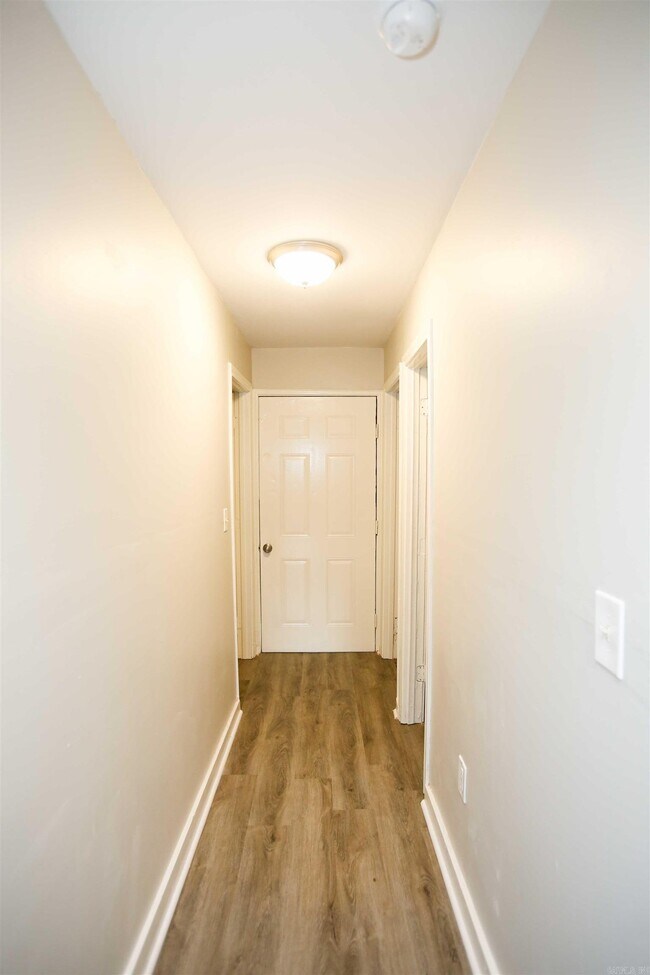 Building Photo - 514 Pollock St