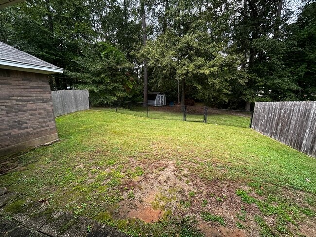 Building Photo - 110 Mohawk Cir