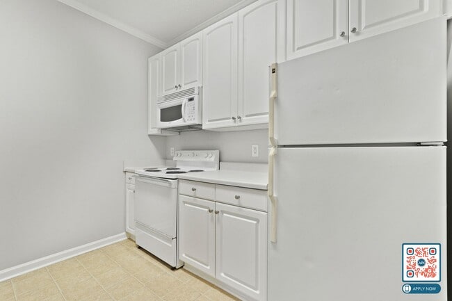 Building Photo - MOVE IN THIS YEAR - FREE MONTH'S RENT IN 1st 90 DAYS!