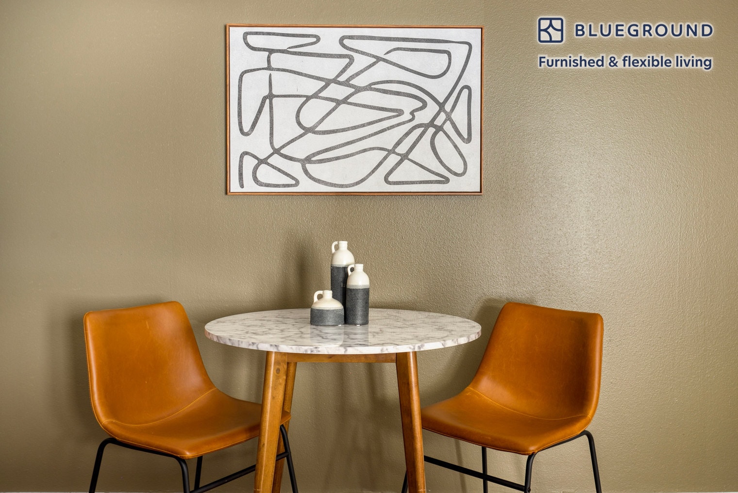 Building Photo - 467 S Arnaz Dr