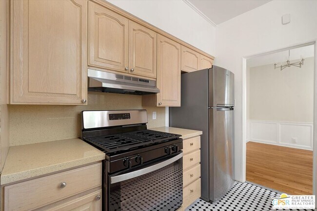 Building Photo - 1115 S Ogden Dr