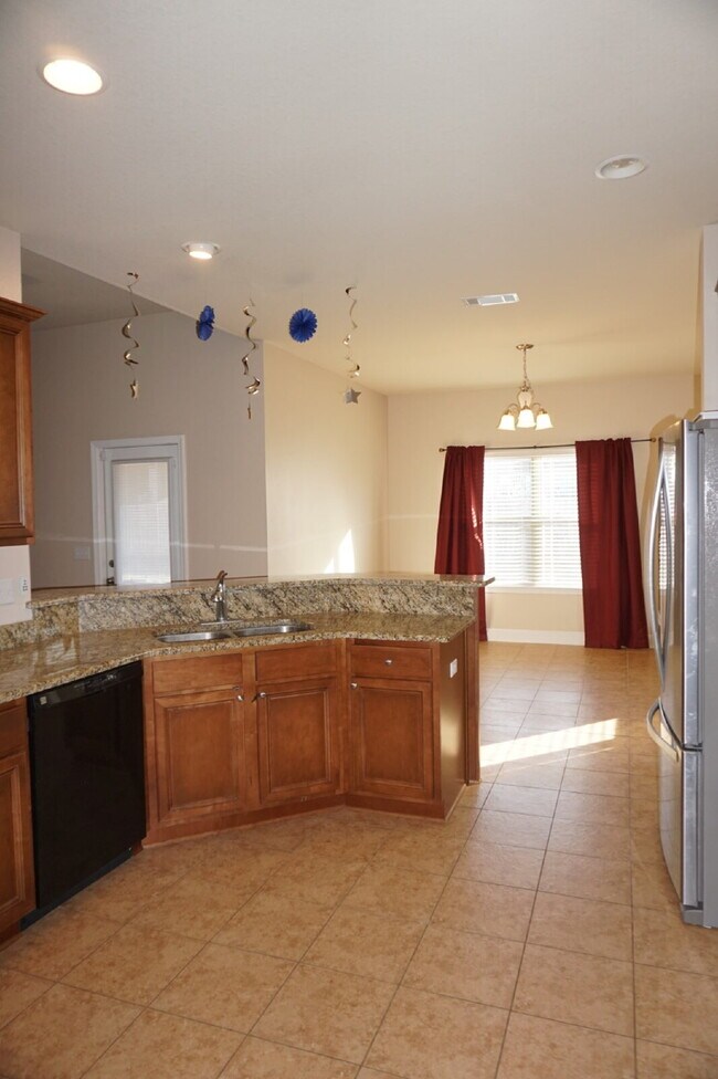 Building Photo - Crestview: 4 Bedrooms in Liberty Oaks