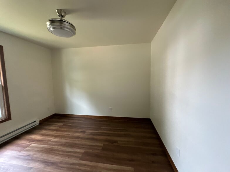 what new flooring and fan will look like - 2305 Radtke Ave