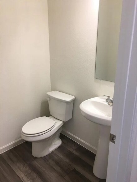 Building Photo - 1661 Hossler Trl