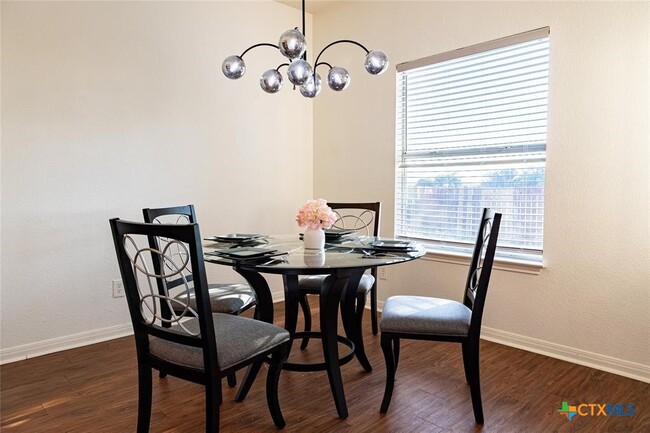 Building Photo - 508 Lydia Ln