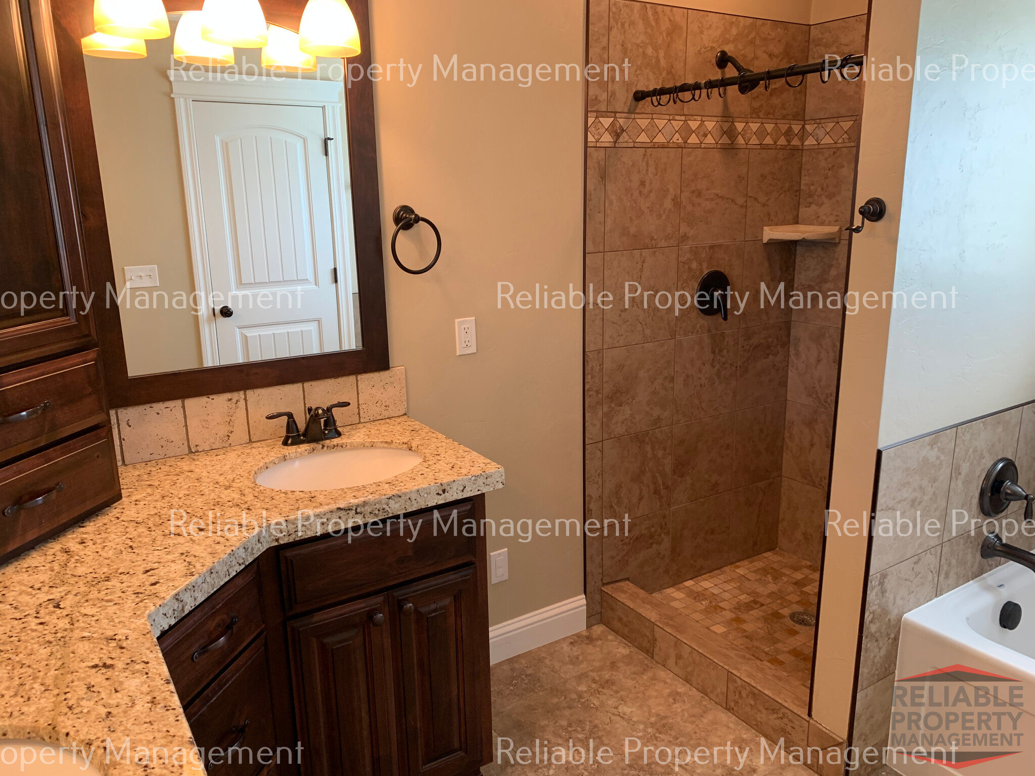 Building Photo - 6397 Glen Abby Cir