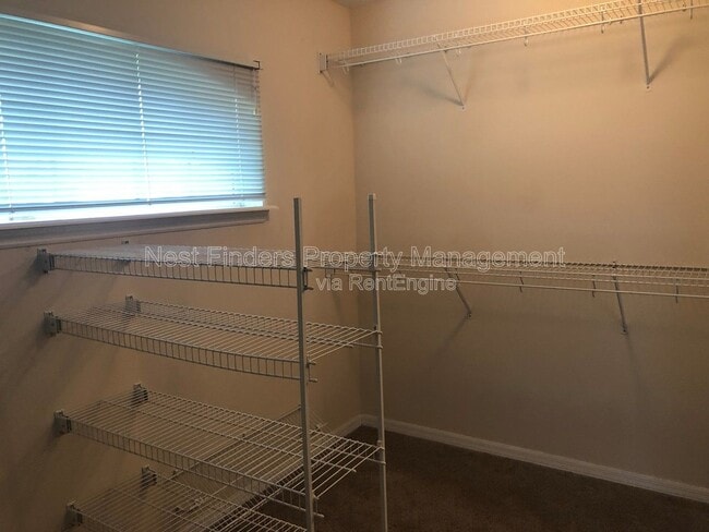 Building Photo - 12857 Chets Creek Dr N