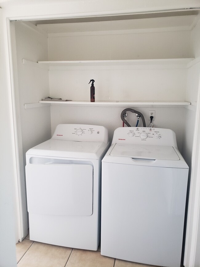 Building Photo - 3560 N Tucson Blvd