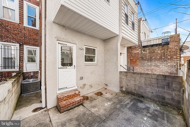 Building Photo - 2148 S Garnet St