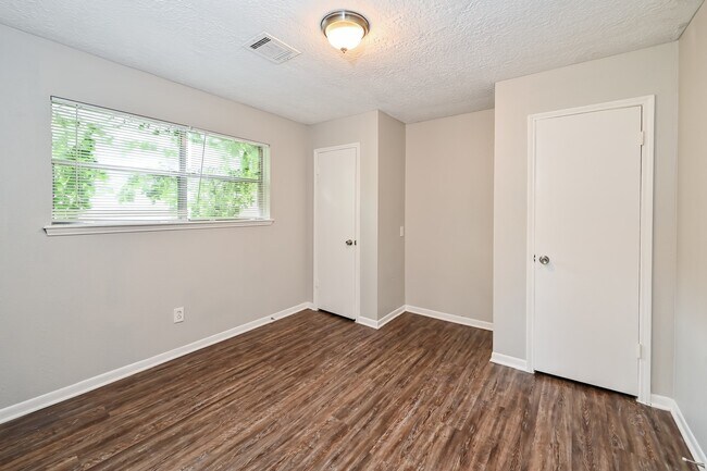 Building Photo - 13706 Oleoke Ln