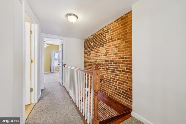 Building Photo - 49 E Heath St
