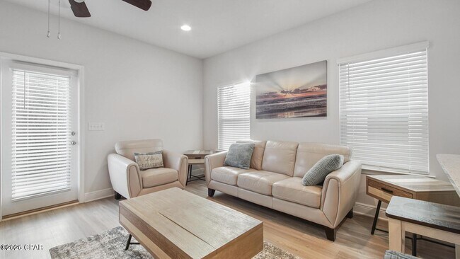 Building Photo - 7672 Shadow Lake Dr