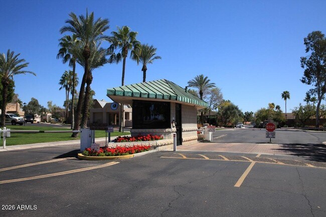 Building Photo - 6218 N 30th Pl