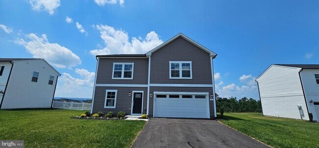 Building Photo - 69 Grayling Rd