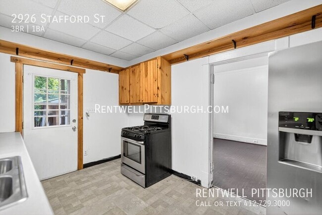 Building Photo - 2926 Stafford St