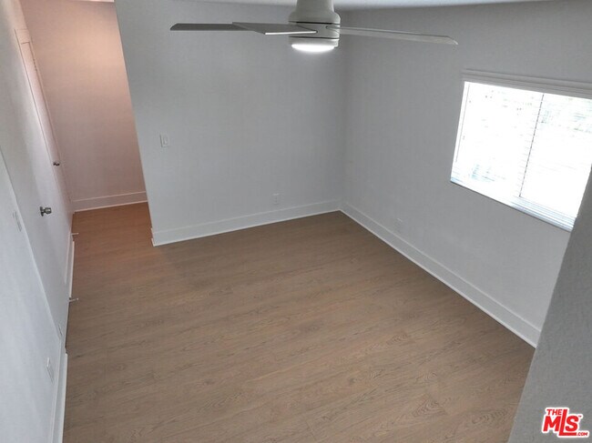 Building Photo - 843 N Coronado St