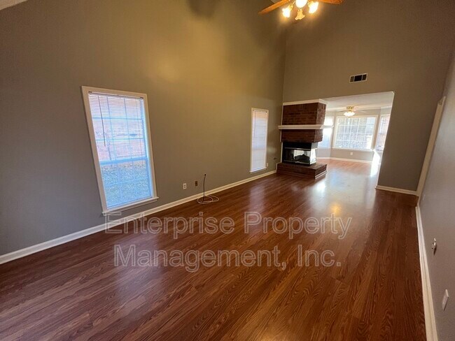 Building Photo - 3061 Ultragreen Ln