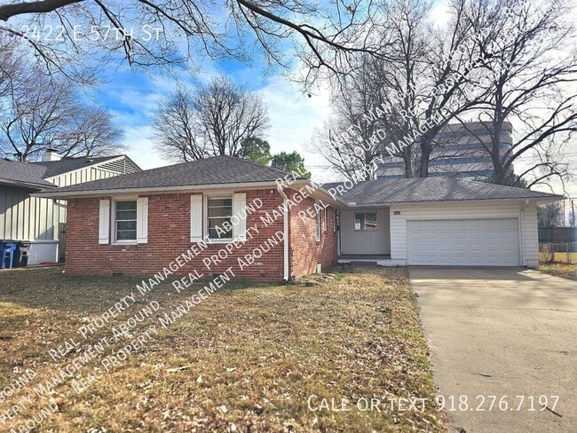 Building Photo - 2422 E 57th St