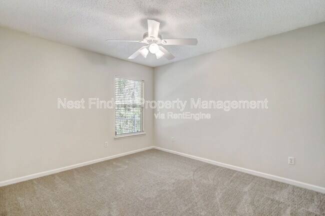 Building Photo - 749 Grand Parke Dr