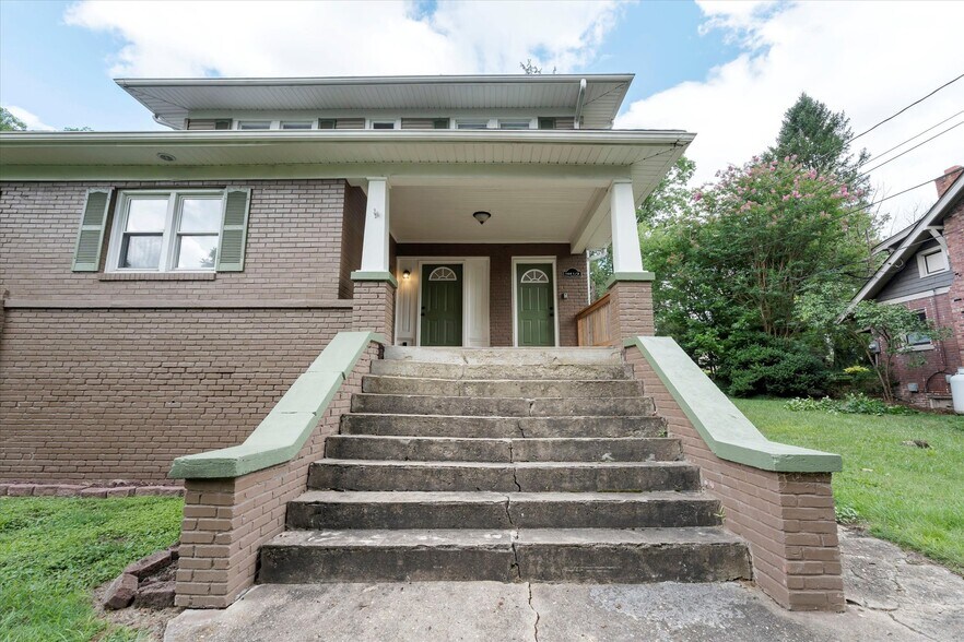 Building Photo - 144 Oakland Cir