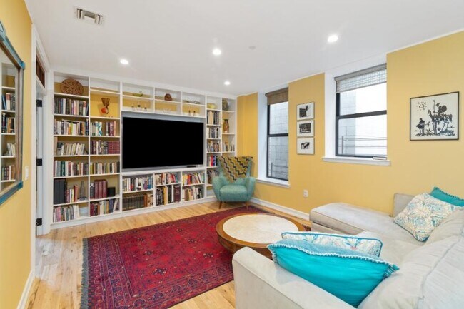 Building Photo - 3 bedroom in New York NY 10026