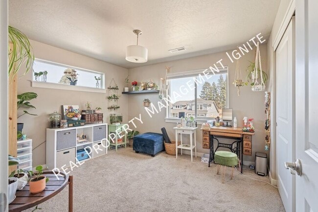 Building Photo - 20452 SE Senden Ln
