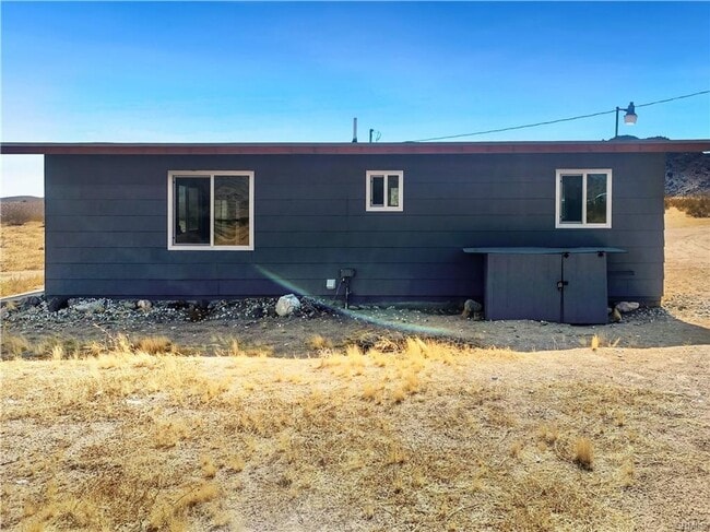 Building Photo - 57220 Mikiska Blvd