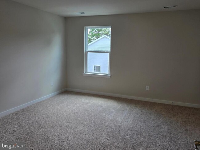 Building Photo - 107 BOONE Ct