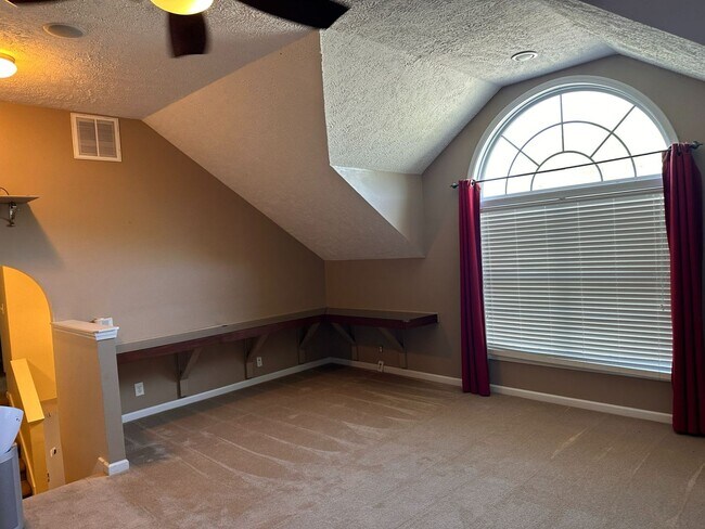 Building Photo - Beautiful 3 Bedroom 2 1/2 Bath Home For Rent!