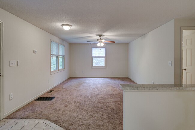Building Photo - 1312 N Barton St