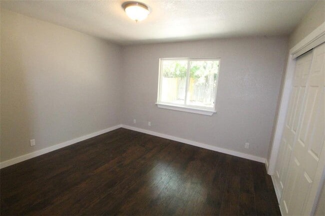 Building Photo - 10702 Lanshire Dr
