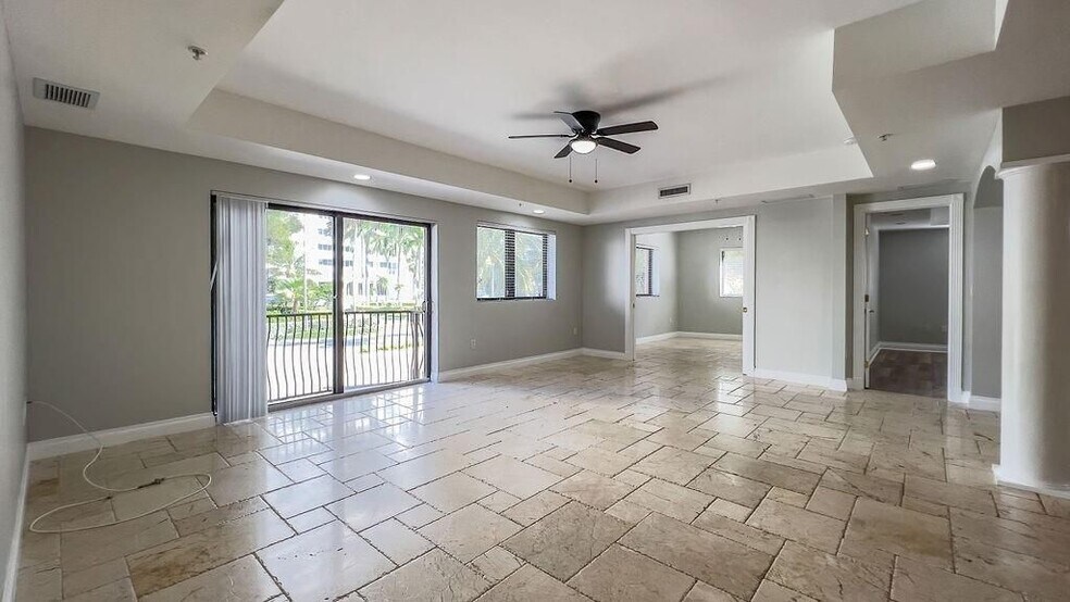 Building Photo - 4241 N Ocean Blvd